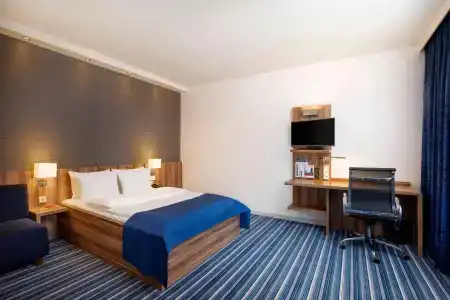 Holiday Inn Express Bremen Airport, An Ihg - 48
