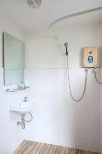 UDEE COZY Bed & Breakfast - 11
