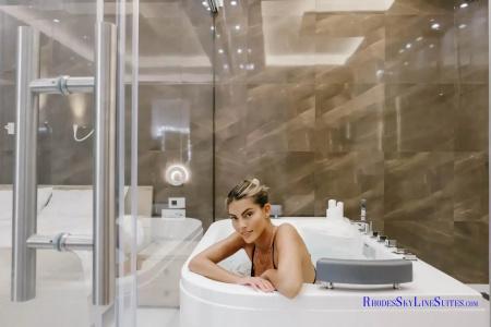 Rhodes SkyLine Suites - 106