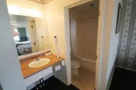 Wonder View Inn - 7