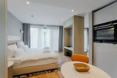 Fourty Three Luxury Serviced - 172