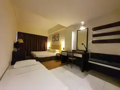 Ritz Garden - 4