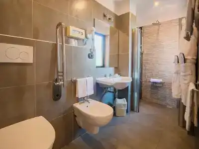 Central - 144