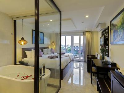 River Suites Hoi An - 54