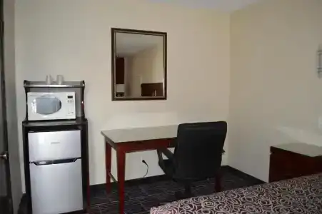 Economy Inn - 17