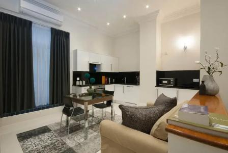 Queensgate Court - 317