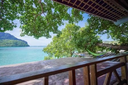 Phi Phi Cozy Seafront Resort - 92