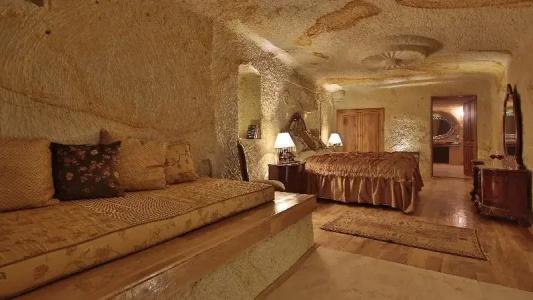 Golden Cave Suites - 64