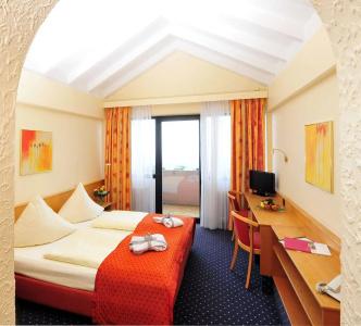 Arens 327Mnn - 2