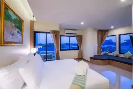 Pura Nakhon - 2