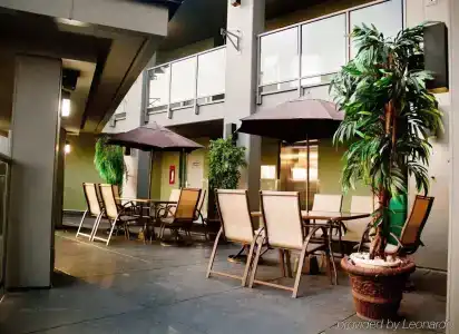 Accent Inns Vancouver Airport - 17