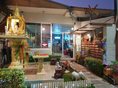 Friend's House Resort - 13