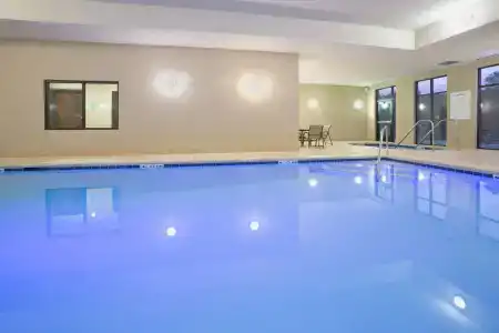 Holiday Inn & Suites Downtown, an IHG - 12