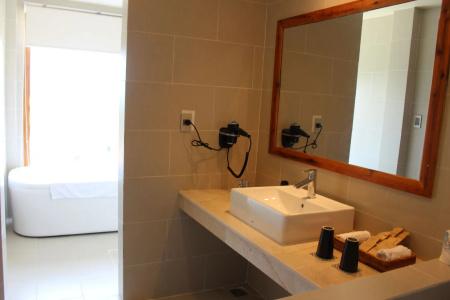Camia Resort & Spa - 8