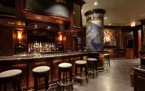 The Whitehall - 13