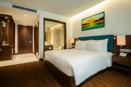 Maximilan Danang Beach - 51