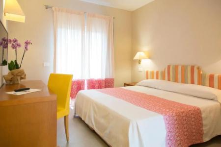Blu Laconia Village - 53