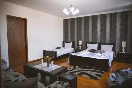 Параджанов - 80