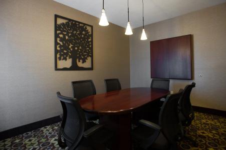 Holiday Inn Expresss & Suites West, An Ihg - 35