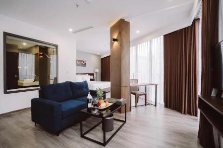 Reyna Hanoi - 102