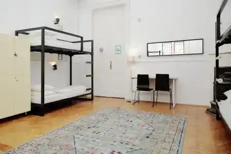 Maverick Hostel & Ensuites - 33
