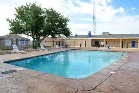 Americas Best Value Inn East - 15