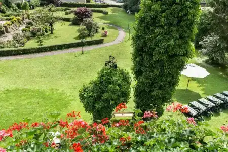 Garden-Reinhart - 13