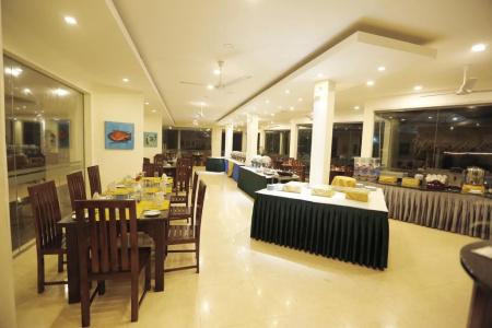 Hikkaduwa Beach - 4