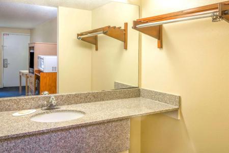 Knights Inn - 22