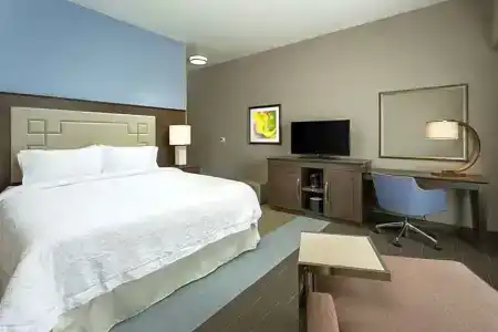 Hampton Inn & Suites -, CA - 80