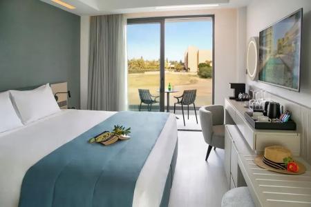Mercure Larnaca Beach - 73