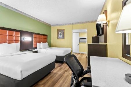 Quality Inn Airport - Cruise Port - 60