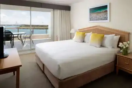 Rydges - 89