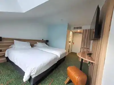 Mercure Lisieux - 33