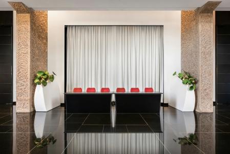 Hilton Madrid Airport - 15