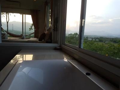Chang Hill - 12
