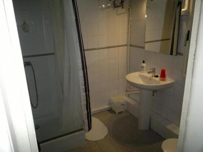 Ally's Bed&Breakfast, - 56