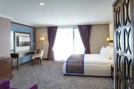 Ramada Plaza By Wyndham - 31