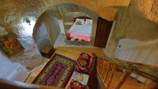 Holiday Cave - 14