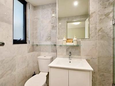 Rydges - 76