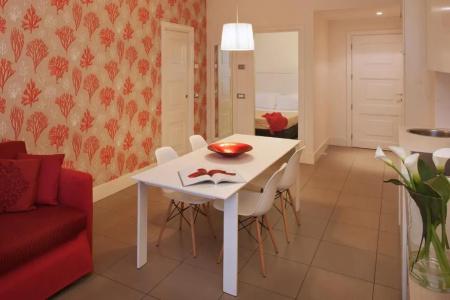 Le Rose Suite - 170