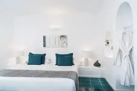 Astra Suites - 307