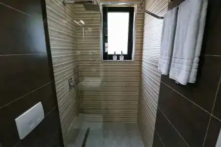 Home - 8