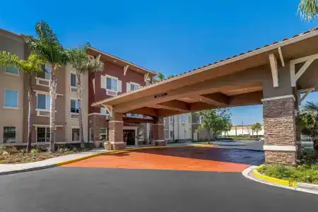 Comfort Inn & Suites Near Airport - 23
