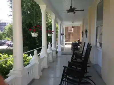 200 South Street Inn - 12