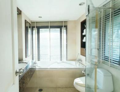 Thomson Residence - 204