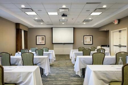Hilton Garden Inn West I-65 Airport Boulevard - 39