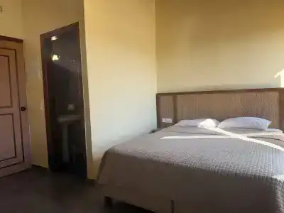 Helena - 105