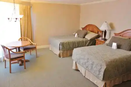 Columbus Inn - 18