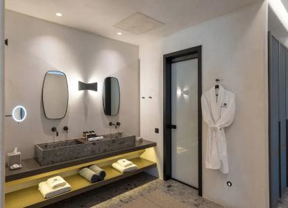 Aeonic Suites and Spa - 9